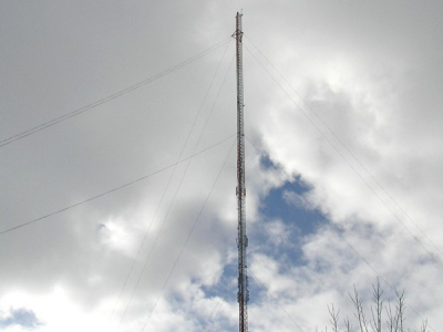 Meriradion rakentaman maston huippu on lähes 200 metrin korkeudessa merenpinnasta.